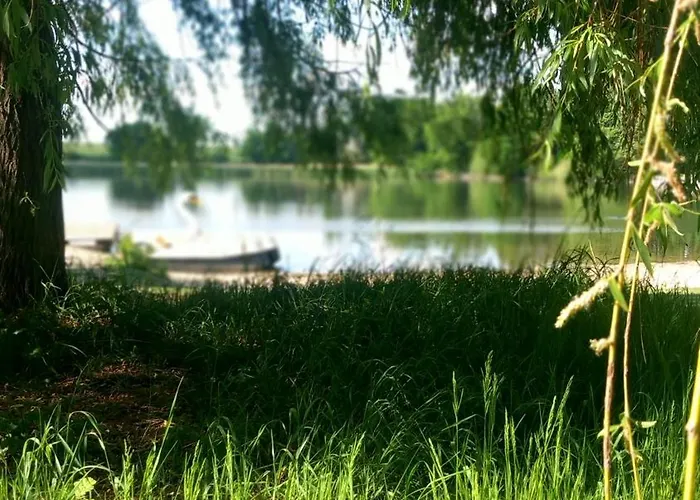 Trabi- Am Naturteich شقة