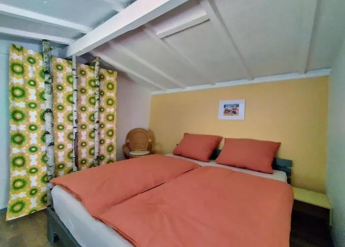 Trabi- Am Naturteich * ماخرن